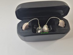 Resound GN C-1 Hearing Aids A/S Lautrupbjerg 7 DK-2750 Ballerup w/ Charging Case