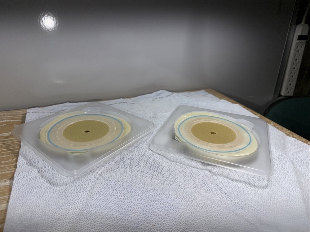 10 Coloplast 10571 SenSura Ostomy Barrier 3/8″ – 2 11/16″ Lot Of 10 No Box