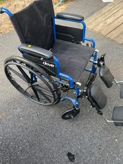 Drive Medical SSP118FA-SF Sport Wheelchair