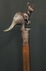 Exclusively Newly Designed Kangaroo Design Handle Walking Stick Wooden Cane