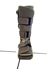 Medium Aircast Soft Strike Walker Brace/Walking Boot. Very Light Use