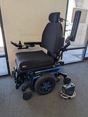 Quantum Edge 3 iLevel Power Wheelchair – Pristine Condition, Fully Loaded 2023