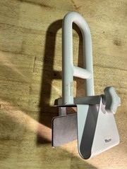Vaunn Adjustable Non-Slip Clamp-On Bath Tub Handle White Metal 250 lb