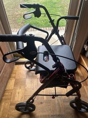 drive Duet Transport Chair Rollator Walker 300 lbs. Aluminum Burgundy 795BU