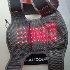 HALIDODO Red Light Therapy & Vibration Rechargeable Massage Knee Brace (K508)
