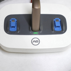 AB ADVANCED BIONICS M BATTERY CHARGER NAÍDA CL-5607 *CHARGER ONLY* T12-D5