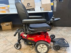 Pride Jazzy Select Power Wheelchair – Excellent Condition – New Batteries (2020