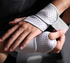 HiRui 2 Pack Wrist Brace Support Compression Strap Gray Adjustable