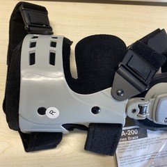 COMFORTLAND CL OA-200-R Hinged Knee Brace for Right Knee Only