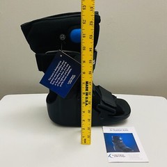 United Ortho Air Stabilizer Ankle Fracture Boot Size Small – Fits Left or Right