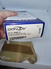 DJO Donjoy Elastic Wrist Support Right XL 11-0222-5 Brand New