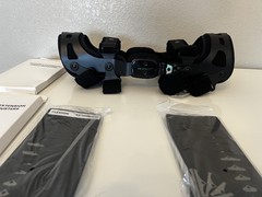 Core Tech 845 OA Reliever Right Knee Adjustable Brace Support Adult Medium M