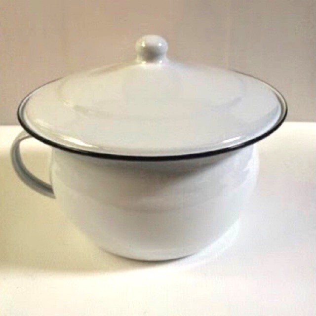 Enamel Chamber Pot Bedpan Enamelware For Elderly White With Blue Trim