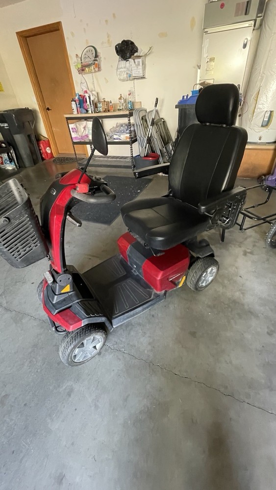 Pride Victory LX Sport 4-Wheel Scooter by Pride Mobility Products Corp.