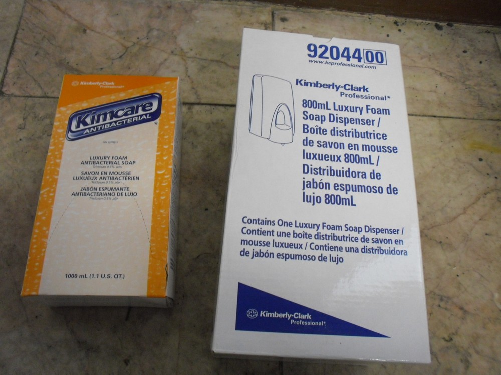 Kimberly Clark Luxury Foam Soap Antibacterial + Soap Dispenser 91177 82044