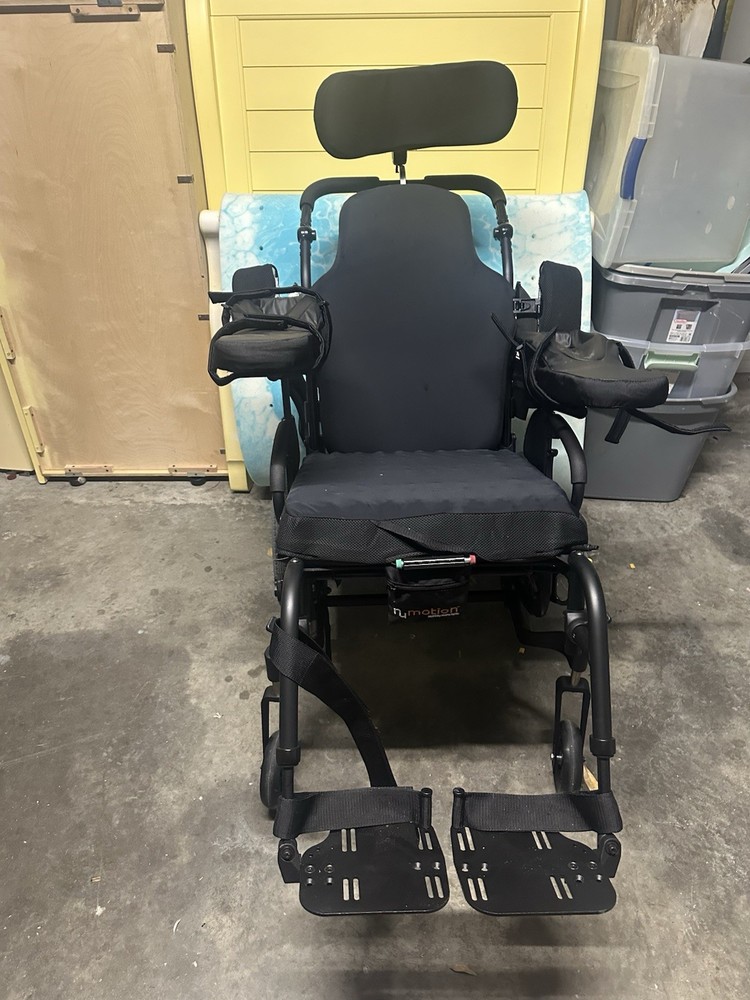 Quickie Tilt-in-Space Manual Wheelchair Reclining Headrest Armrest Pads Black