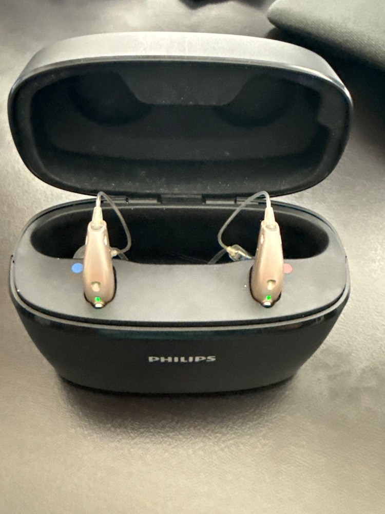 Philips Hearlink 9040 Pair with Charger Authentic