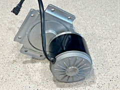 ZY1016LZ Right Side Foldable Wheelchair DC Drive Motor 24VDC 250W 1800RPM 16.5:1