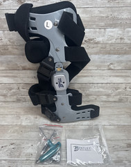 Bentley Medical Universal Knee Brace 1 LEFT & 1 RIGHT Comfortland Brace Size: LG