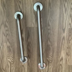 2 Shower Bath Tub Wall Grab Bar 1 Is 16” The Other 21’, Total Length 21” 2nd 27”