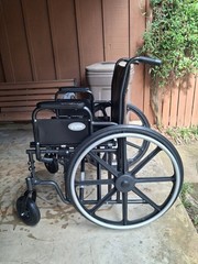 ProBasics Bariatric 24 inch Heavy Duty Wheelchair/ adjustable legs