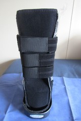 New DJO DONJOY ProCare MaxTrax Walker Tall Walking Boot 79-95325 Medium