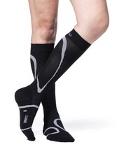 NWT Sigvaris 20-30mm Women’s Knee High Compression Socks Size Large Long In Box