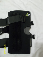 NEW BraceAbility J knee brace size Med Item#03K06 stabilization Right or Left