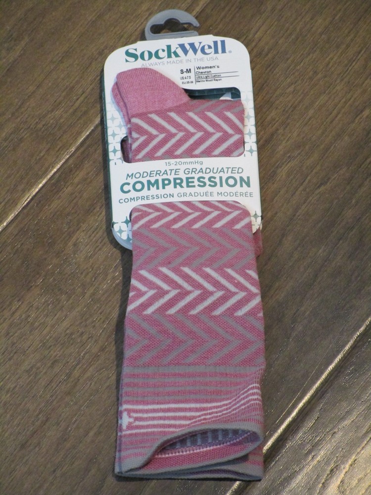 SOCKWELL WOMEN’S CHEVRON MODERATE GRADUATED COMPRESSION SOCKS IN LOTUS SIZE S-M