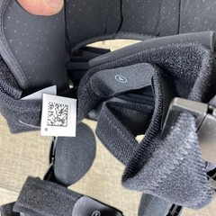 New Coretech SUP2079BLKRL 845 OA ADULT unisex RIGHT KNEE brace, with tag. Size L