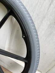 22″ Wheelchair Wheel with Gray Cheng Shin Tire 22 x 1 3/8