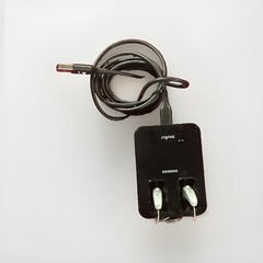 Signia Inductive Hearing Aid Charger Dock Station Siemens **OVER THE COUNTER**