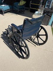 Medline MDS806900 Excel Extra-Wide 24″ Bariatric Wheelchair.