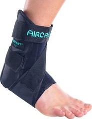 Aircast AirSport Ankle Support Brace, Right Foot, Medium Medium (Pack of 1)
