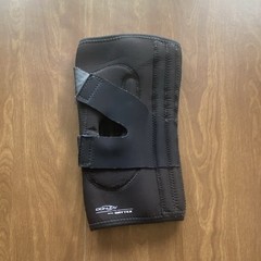 DonJoy Drytex Knee Brace, Size L, Adjustable Neoprene Stabilization, Black/Blue