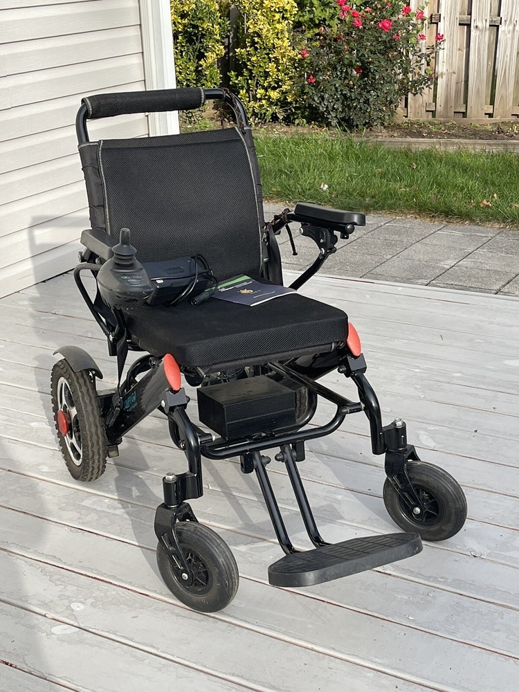 ComfyGO 601-7000 Majestic Fold & Travel Lightweight Electric Power Wheelchair