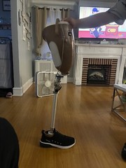 Prosthetic Leg (READ DESCRIPTION)