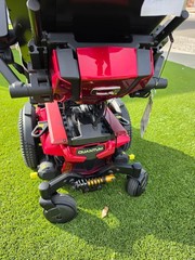 Quantum Q6 Stretto 3 Wheelchair Mint Condition 22″ Wide New Batteries