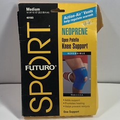 Futuro Knee Support Adult Size Med 14 1/4-15 1/2″ Blue Black Reversible Air Vent