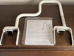 Moen DN7005 16-1/2 in. Multi-Grip Tub Safety Bar in Glacier