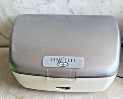 Hearing Aid Dry & Store Global II Hearing Aid Conditioner Dryer with Bulb works