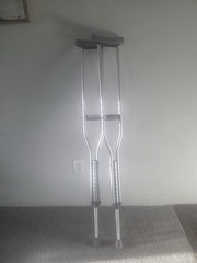 Adjustable Aluminum Standard Crutches for Adults Underarm Pad Silver Gray Pair