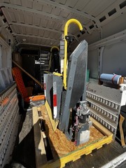 Ricon K2005-F1020100A Wheelchair Lift 800 lb capacity Read Description Hydraulic