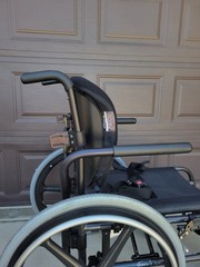 MINT UPGRADED- QUICKIE QXI folding WHEELCHAIR 18″ X 20″ Used 18″x20″ Transit