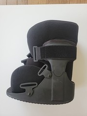 NEW United Ortho (S) Short Air Cam Walker Fracture Boot Fits Left or Right Black