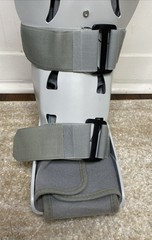Aircast XP Walker (Extra Pneumatic) Walker Boot Large 01P-M Medium with Inflator