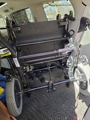 Quickie IRIS Tilt-in-Space Manual Wheelchair 250 lbs – 17″ X 19″