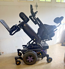 Quantum Q6 Edge 3 Stretto i Level Power Wheelchair ~Hardly Used~ Very Low Hours