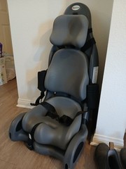Special Tomato® Soft-Touch Sitter Seat (Size 2) + Stationary Base