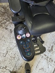 Pride Jazzy Air Electric Lift Elevating Power Wheelchair 19″ Wide In Good Shape